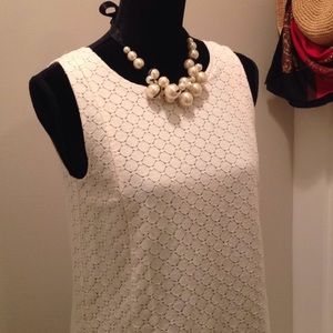 Loft eyelet top